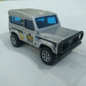 Land Rover 90