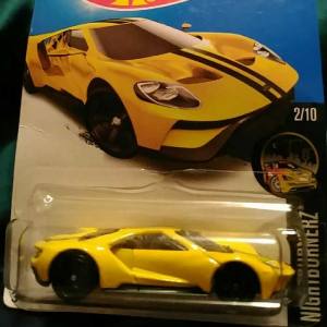 Yellow 17 Ford GT Night Burnerz