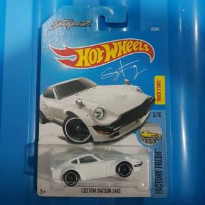 CUSTOM DATSUN 240Z WHITE