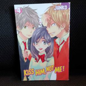 Kiss Him, Not Me Volume 4