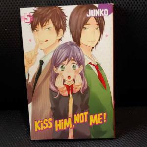 Kiss Him, Not Me Volume 5