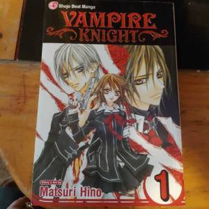 Vampire Knight Volume 1