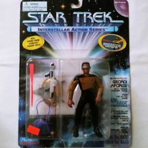 Star Trek Interstellar action series Lt. Geordi LaForge w/firing phaser rifle