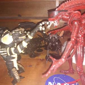 Neca red alien warrior