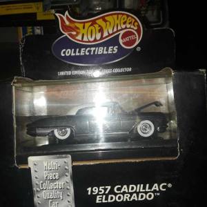 Hot Wheels Collectibles 1957 Cadillac Eldorado Convertible Mint Green Metallic