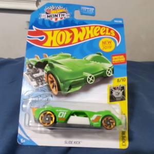 Hot Wheels 2019  Slide kick 