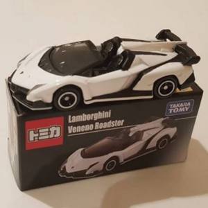 Tomica Lamborghini Veneno Roadster White Event Model 2017