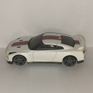 2017 NISSAN GT-R R35
