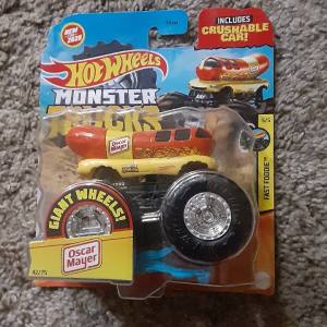 2020 HW MONSTER TRUCKS. OSCAR MAYER # 42/75. FAST FOODIE # 5/5.